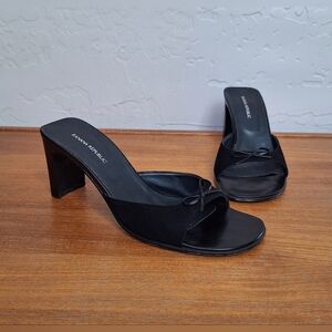 Banana Republic Suede Slide Heels Bow Dainty Dark Feminine Coquette Black 6.5